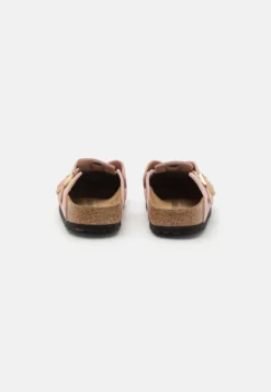 Birkenstock Boston Unisex - Chaussons - Light Rose -Birkenstock 1ef29b9f7acc49bb8dd6b35371008a7b scaled