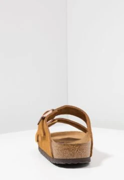 Birkenstock Arizona Soft Footbed Unisex - Chaussons - Tan 9 Birkenstock Arizona Soft Footbed Unisex - Chaussons - Tan -Birkenstock 30b643d8635149238bed606376bea47b