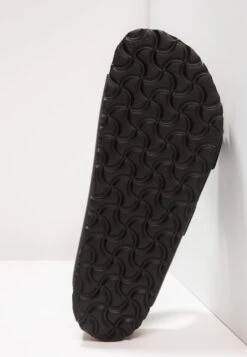 Birkenstock Arizona - Chaussons - Black -Birkenstock 5717926726b2461689c4e8ca0827cb1a