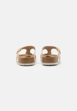 Birkenstock Gizeh Regular - Tongs - Eggshell -Birkenstock 84a396bf94c64de6a9f17381c679141d scaled