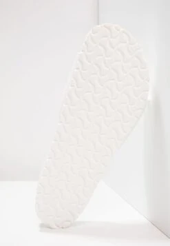 Birkenstock Madrid - Chaussons - White -Birkenstock f9b2b413a68f4cceb59d8916701553de